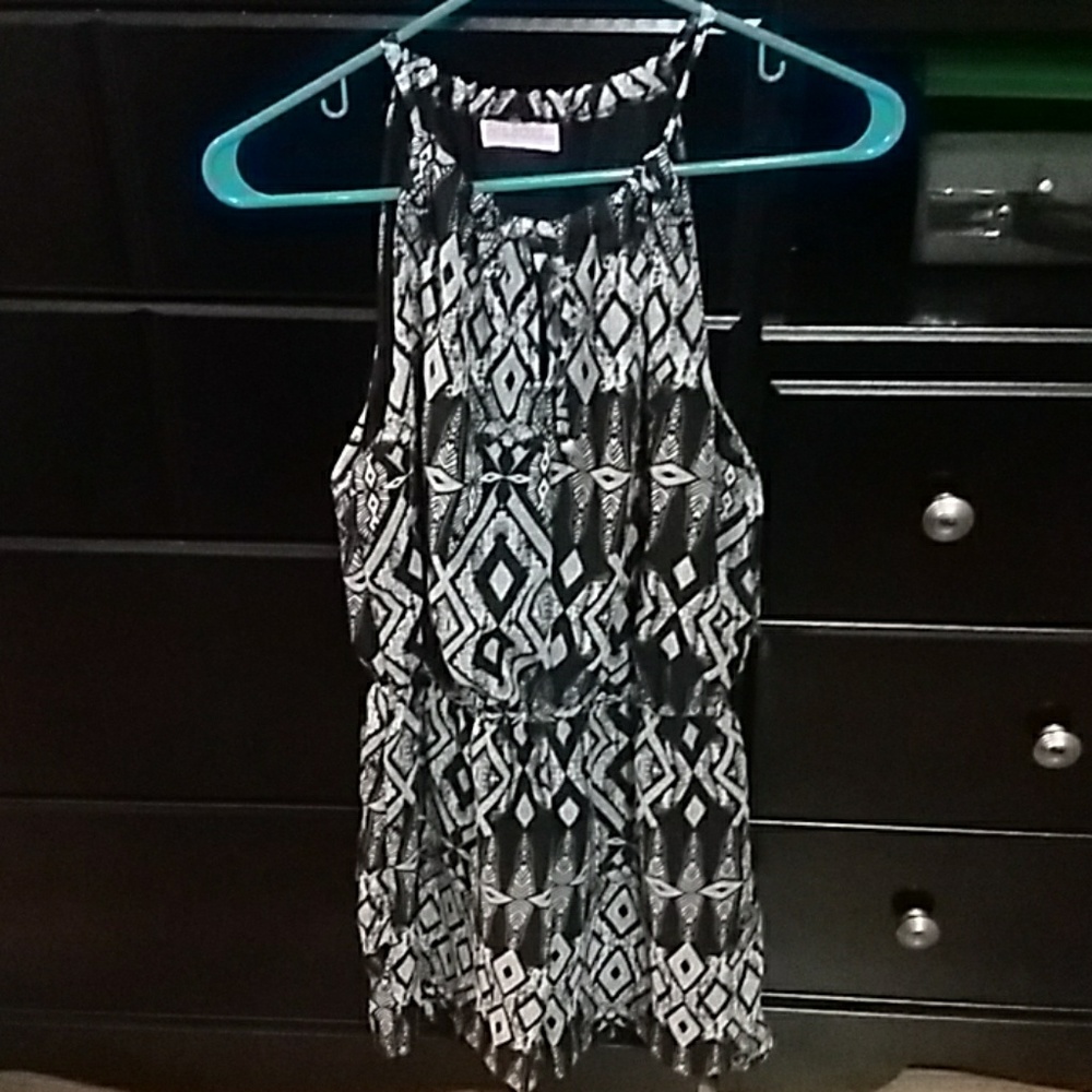 Summer shorts jumper black and white